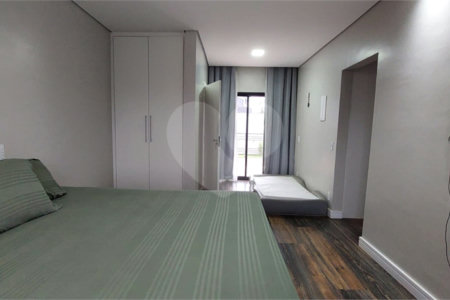 Casa para alugar com 5 quartos, sendo 1 suíte, no condomínio Figueira Garden, Atibaia - SP