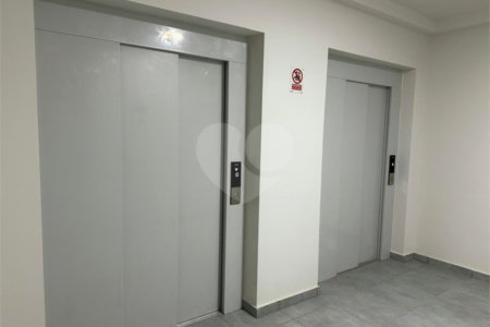 Casa à venda ou para alugar com 2 quartos no condomínio Residencial Caxangá 2, Suzano - SP