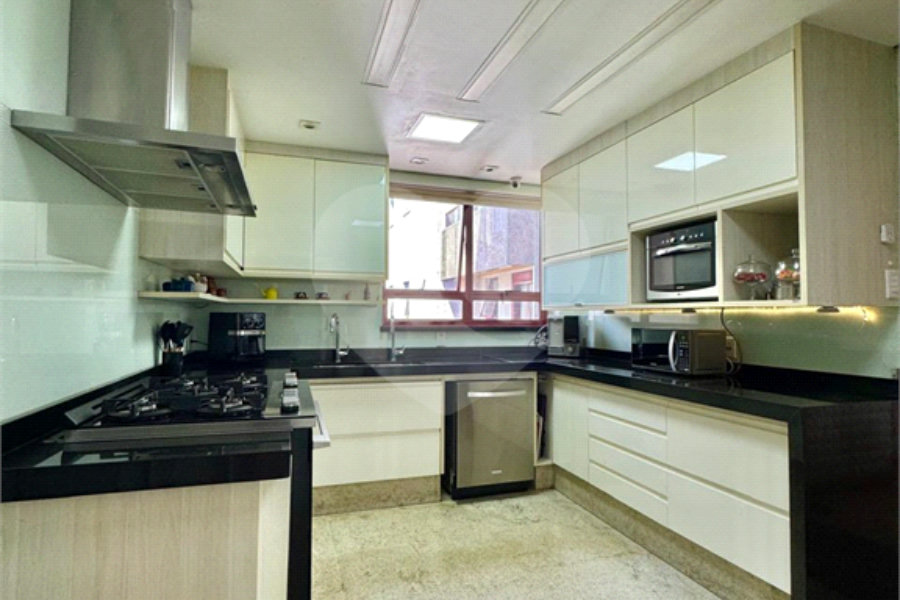 Apartamento à venda com 4 suítes em Morumbi, São Paulo, SP