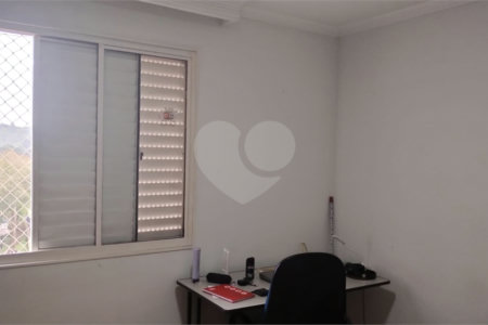 Apartamento à venda com 3 quartos, sendo 1 suíte,  em Campo Grande, São Paulo, SP