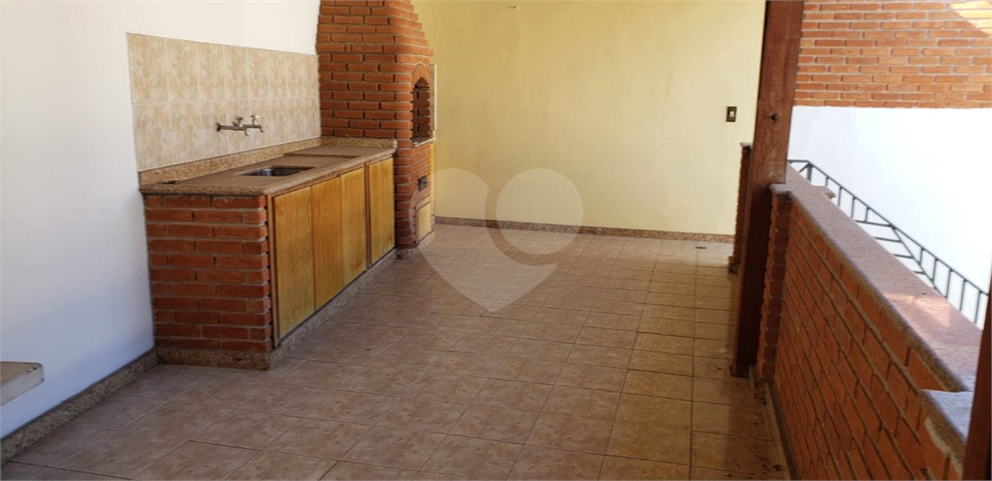 Sobrado à venda com 3 quartos, sendo 1 suíte, em Tremembé, São Paulo, SP