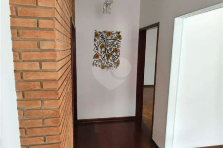 Sobrado à venda com 4 quartos, sendo 2 suítes, em Lapa, São Paulo, SP