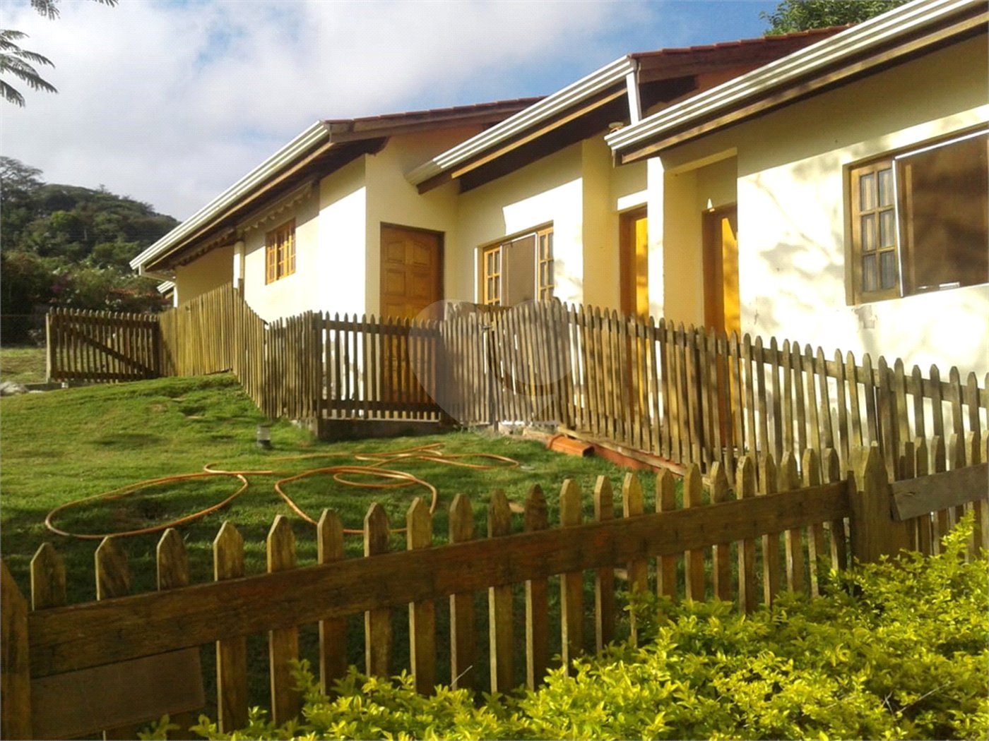 Chácara à venda com 4 quartos, sendo 2 suítes, em Loteamento Village de Atibaia, Atibaia, SP