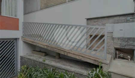 Sobrado à venda com 4 suítes em Vila Santa Catarina, São Paulo, SP