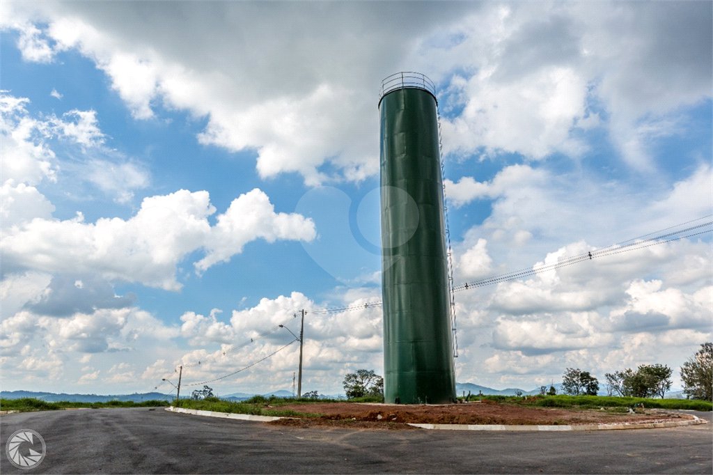 Terrenos a partir 300 metros em condomínio fechado e pronto para construir, aceita financiamento