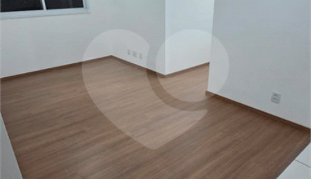 Apartamento à venda com 2 quartos em Vila Zat, São Paulo, SP