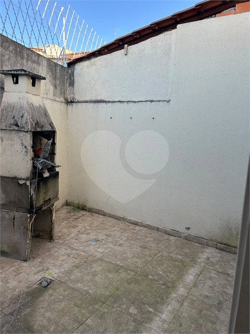 Casa à venda com 3 quartos, sendo 1 suíte,  no condomínio Village St. Louis, São Paulo - SP