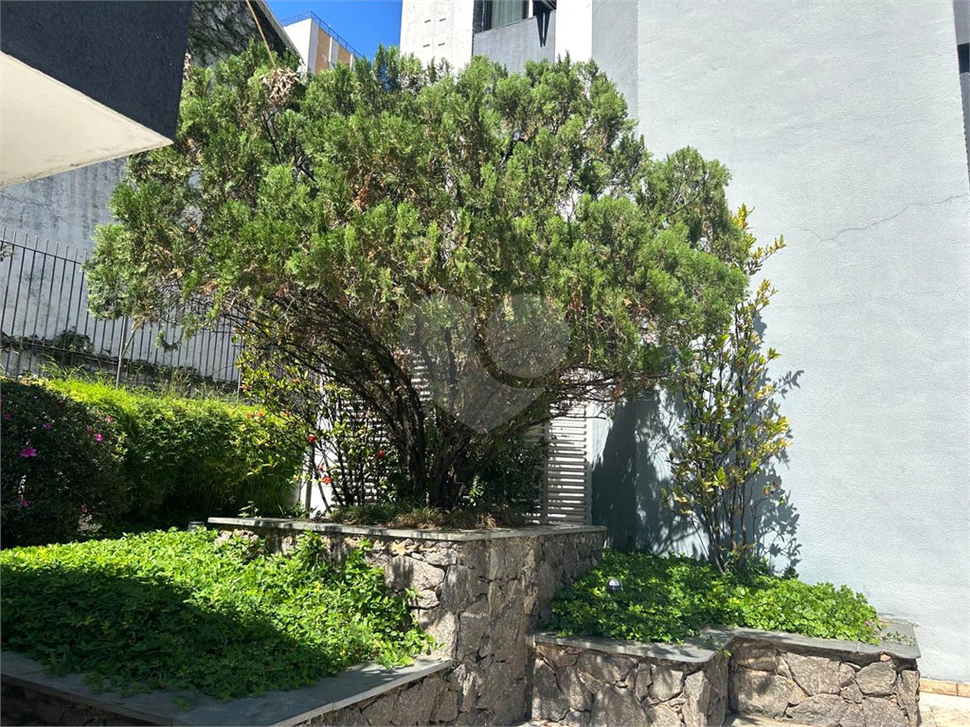 Apartamento para alugar com 3 quartos, sendo 1 suíte,  em Pinheiros, São Paulo, SP