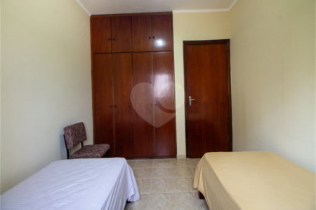 Casa à venda com 3 quartos, sendo 1 suíte, em Chácara Inglesa, São Paulo, SP
