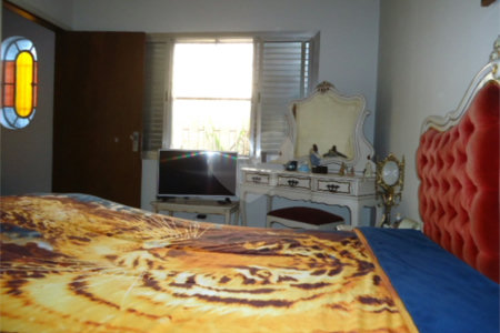 Sobrado à venda com 4 quartos em Santa Teresinha, São Paulo, SP
