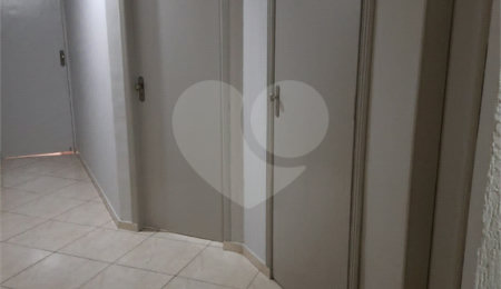 Sobrado à venda com 4 quartos, sendo 1 suíte, em Tremembé, São Paulo, SP