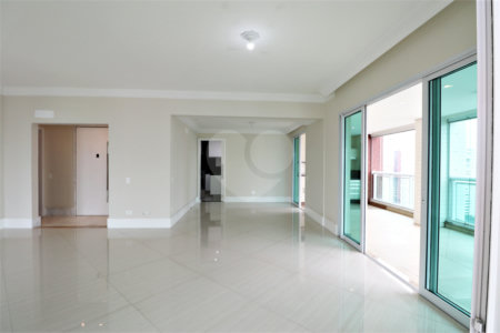 Apartamento à venda com 4 quartos, sendo 3 suítes, em Santana, São Paulo, SP