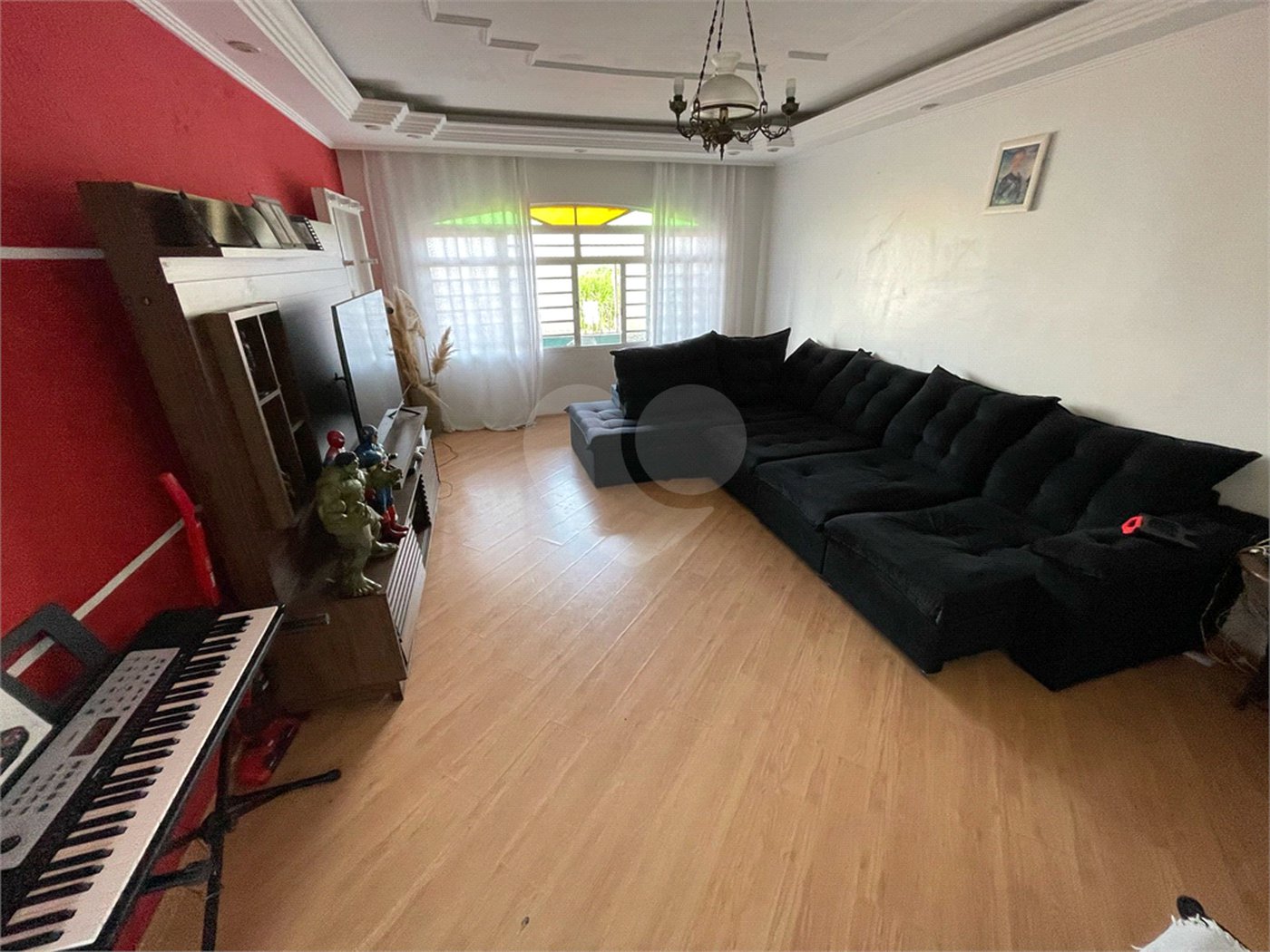 Casa à venda com 3 quartos, sendo 1 suíte, em Vila Júlia, Poá, SP