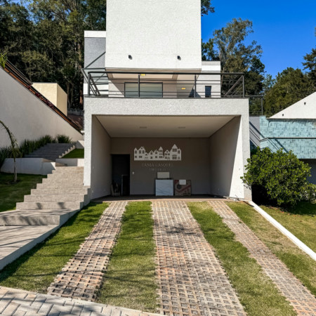 Casa à venda com 3 quartos, sendo 3 suítes, no Condomínio Quintas da Boa Vista, Atibaia - SP