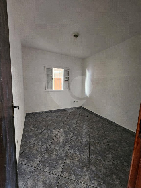 Casa à venda com 2 quartos no Centro, Poá, SP