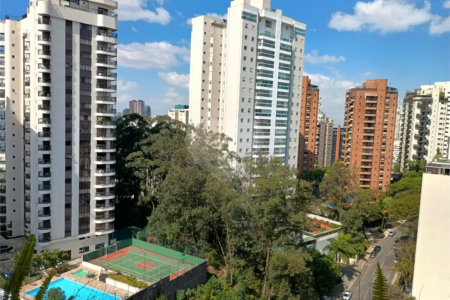 Apartamento à venda ou para alugar com 4 quartos, sendo 1 suíte,  em Vila Andrade, São Paulo, SP