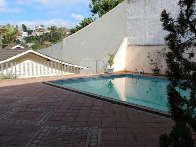Sobrado à venda com 3 suítes em Tremembé, São Paulo, SP