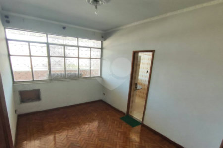 Casa à venda com 3 quartos, sendo 1 suíte, em Santa Cruz, Rio de Janeiro, RJ