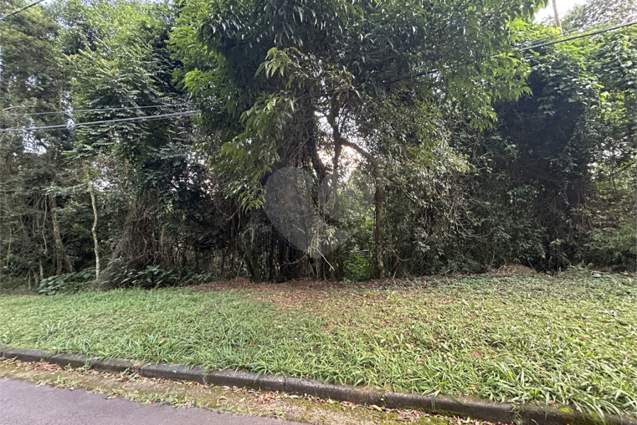 Terreno à venda no condomínio Alpes da Cantareira, Mairiporã - SP