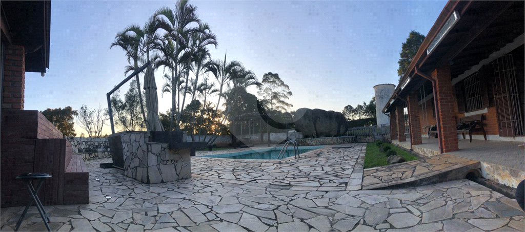 Sítio à venda com 3 suítes em Vila Darcy Penteado (mailasqui), São Roque, SP