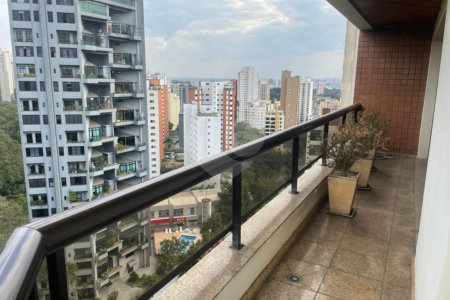 Apartamento à venda com 4 suítes em Vila Suzana, São Paulo, SP