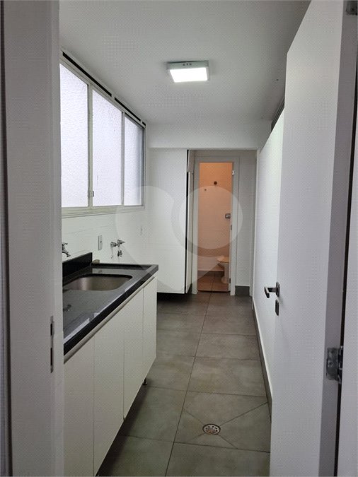 Apartamento à venda com 3 quartos, sendo 1 suíte, em Jardim América, São Paulo, SP