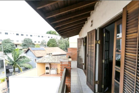 Casa à venda com 3 suítes em Parque Monte Alegre, Taboão da Serra, SP