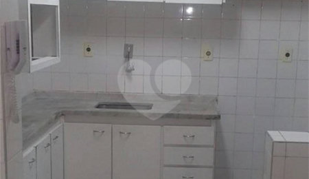 Apartamento à venda com 3 quartos, sendo 1 suíte,  em Jardim Parque Morumbi, São Paulo, SP