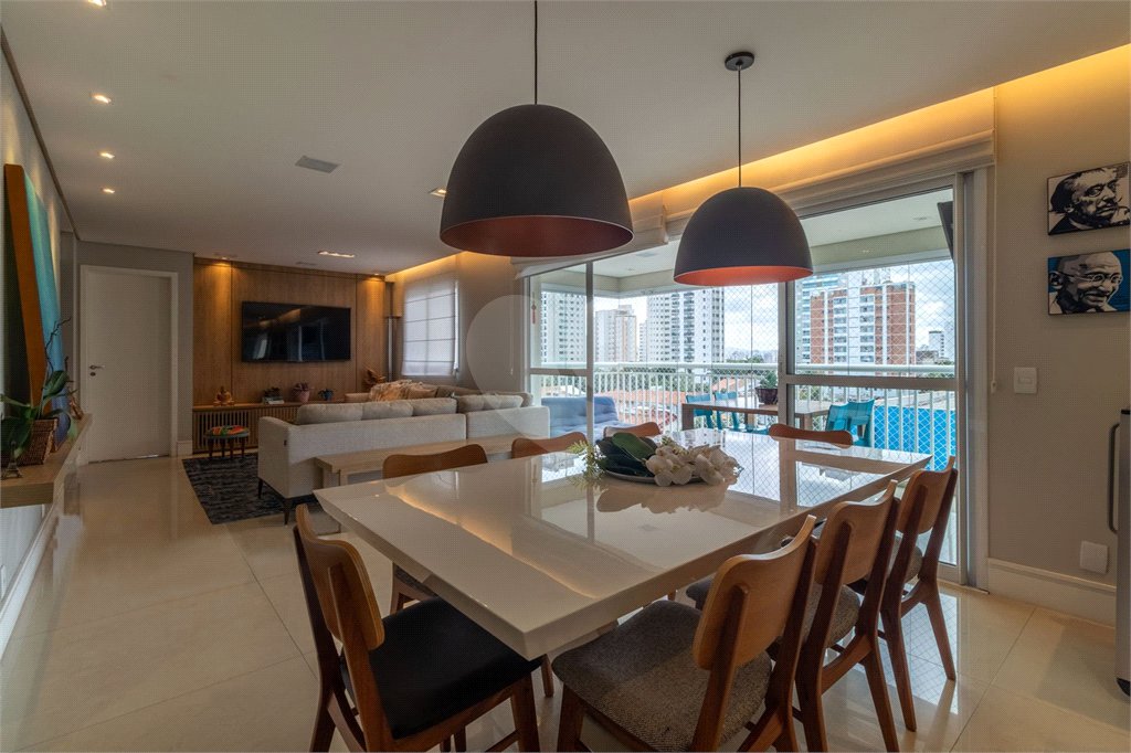 Apartamento à venda com 3 quartos, sendo 1 suíte, em Campo Belo, São Paulo, SP