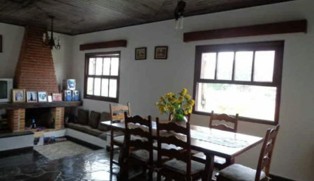 Casa à venda com 3 quartos, sendo 1 suíte, em Jardim Londrina, São Paulo, SP