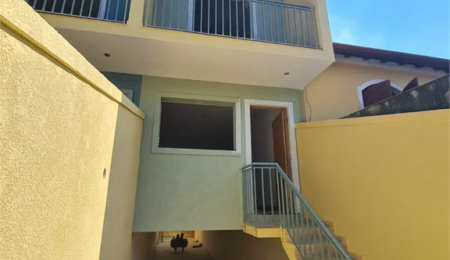 Sobrado à venda com 3 quartos, sendo 1 suíte,  em Vila Gomes, São Paulo, SP