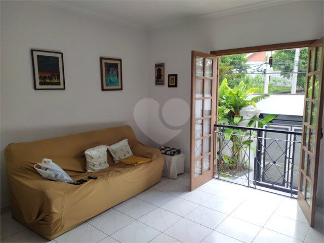Sobrado à venda com 4 quartos, sendo 2 suítes,  em Jardim Prudência, São Paulo, SP