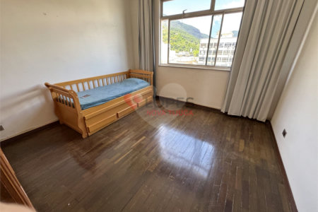 Apartamento à venda com 4 quartos, sendo 2 suítes,  em Tijuca, Rio de Janeiro, RJ