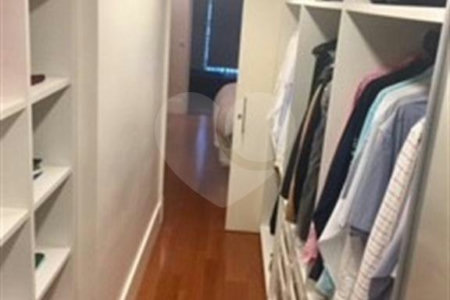 Apartamento à venda com 3 suítes em Campo Belo, São Paulo, SP