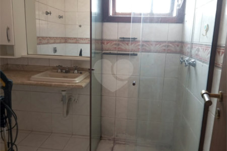 Casa à venda com 3 quartos, sendo 1 suíte, em Vila Nivi, São Paulo, SP