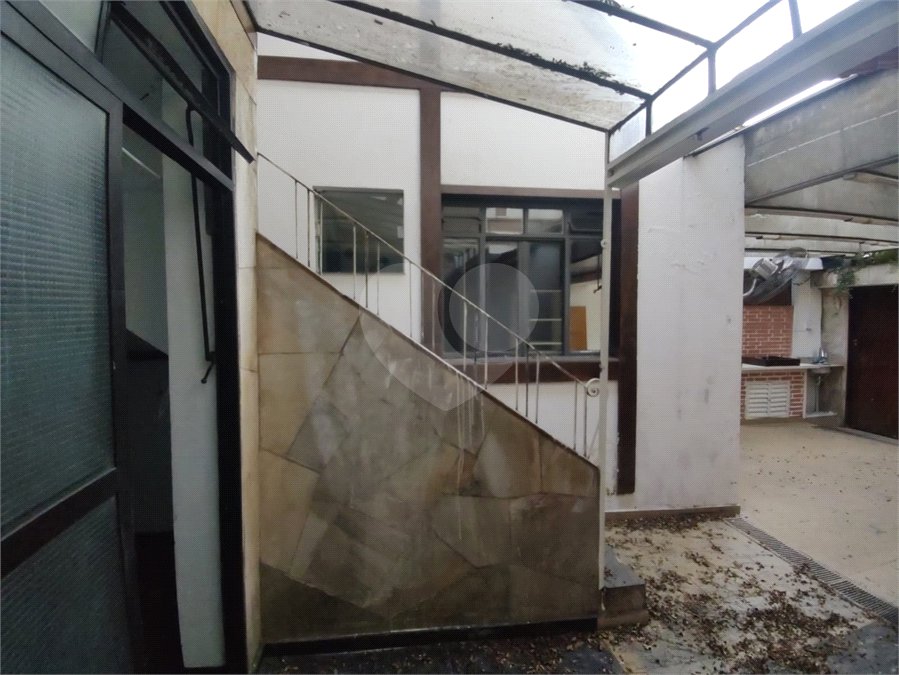 Sobrado à venda com 5 quartos, sendo 3 suítes, em Cidade Monções, São Paulo, SP