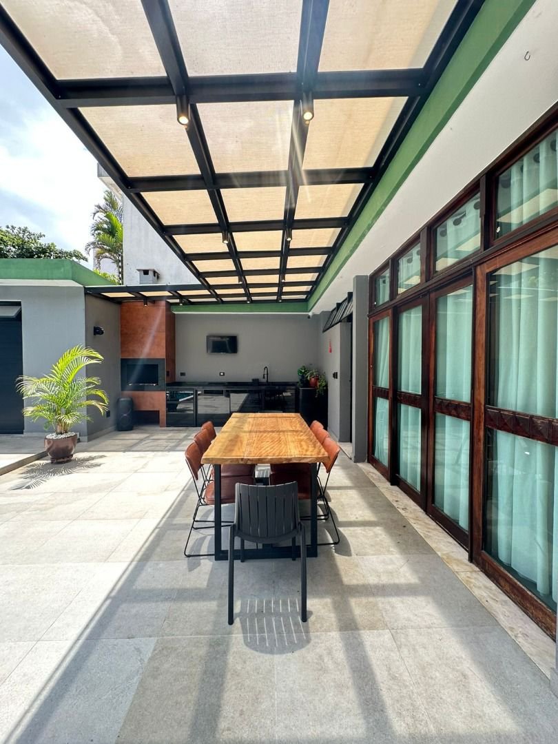 Casa com 3 dormitórios para alugar, 170 m² por R$ 13.740,00/mês - Gonzaga - Santos/SP