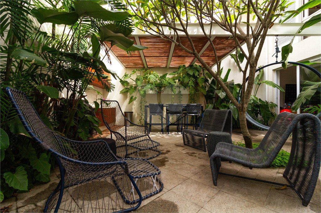 Casa à venda ou para alugar com 4 suítes em Jardim América, São Paulo, SP