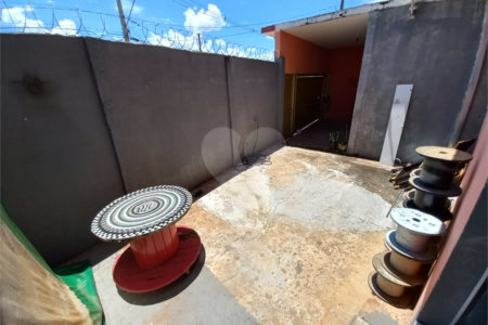 Sobrado no Jd Medeiros.