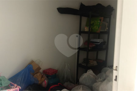 Sobrado à venda com 3 quartos, sendo 1 suíte, em Alto da Boa Vista, São Paulo, SP