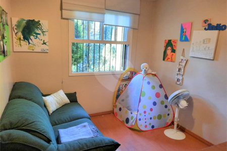 Sobrado à venda com 4 quartos, sendo 2 suítes, em Alto da Boa Vista, São Paulo, SP