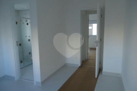 Apartamento à venda com 3 quartos, sendo 1 suíte, em Vila Suzana, São Paulo, SP
