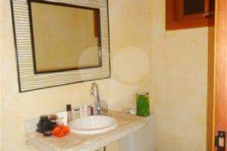 Casa à venda com 3 quartos, sendo 1 suíte,  em Parque Monte Alegre, Taboão da Serra, SP