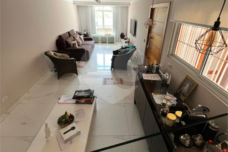 Sobrado à venda com 3 quartos, sendo 1 suíte,  em Vila Mascote, São Paulo, SP