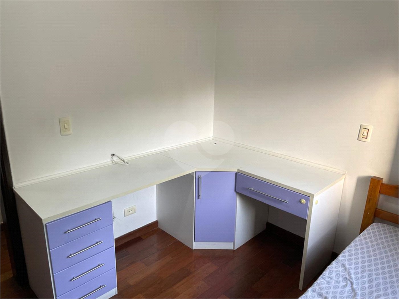 Casa à venda com 3 quartos, sendo 1 suíte, no condomínio Residencial Via Veneto, São Paulo - SP