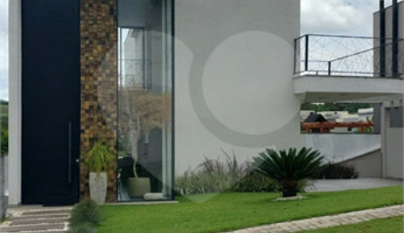 Casa à venda ou para alugar com 4 suítes no condomínio Figueira Garden, Atibaia - SP
