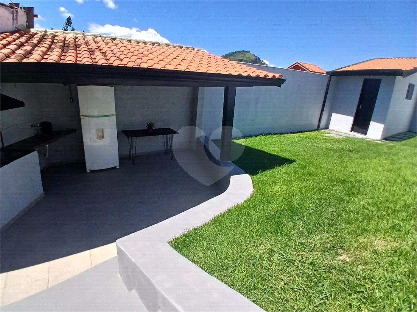 Casa à venda com 3 quartos, sendo 1 suíte,  em Recreio Maristela, Atibaia, SP