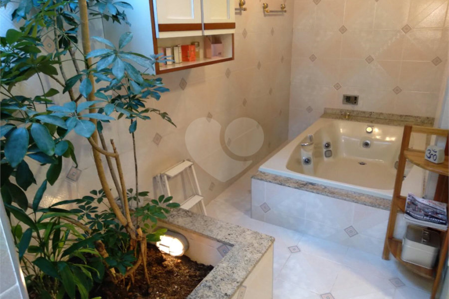 Sobrado à venda com 4 quartos, sendo 1 suíte, em Jardim São Paulo(zona Norte), São Paulo, SP