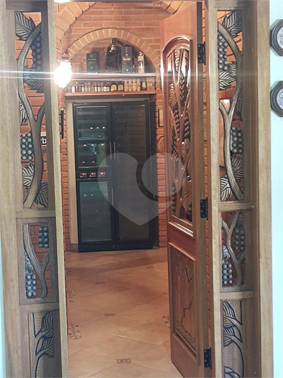 Casa à venda com 5 suítes em Jardim Leonor, São Paulo, SP