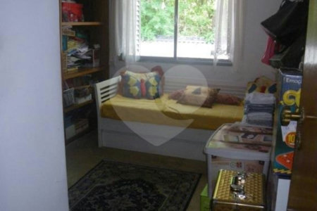 Sobrado à venda com 3 quartos, sendo 1 suíte, em Chácara Santo Antônio, São Paulo, SP